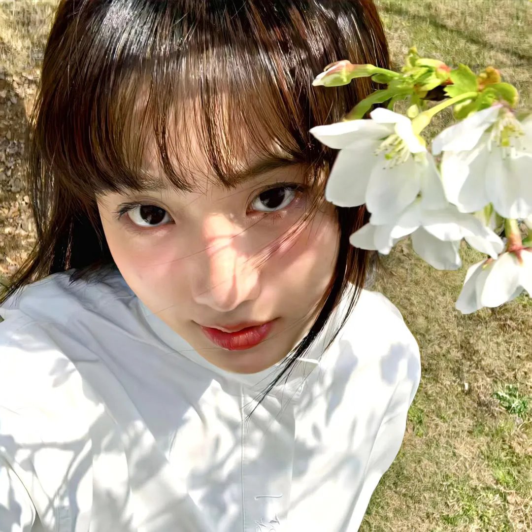 三个摩登女性